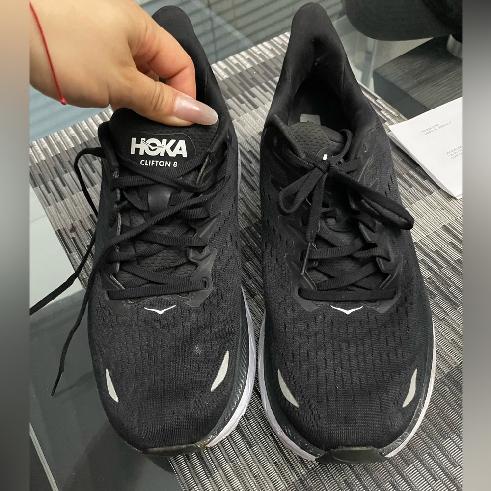 Hoka Clifton 8